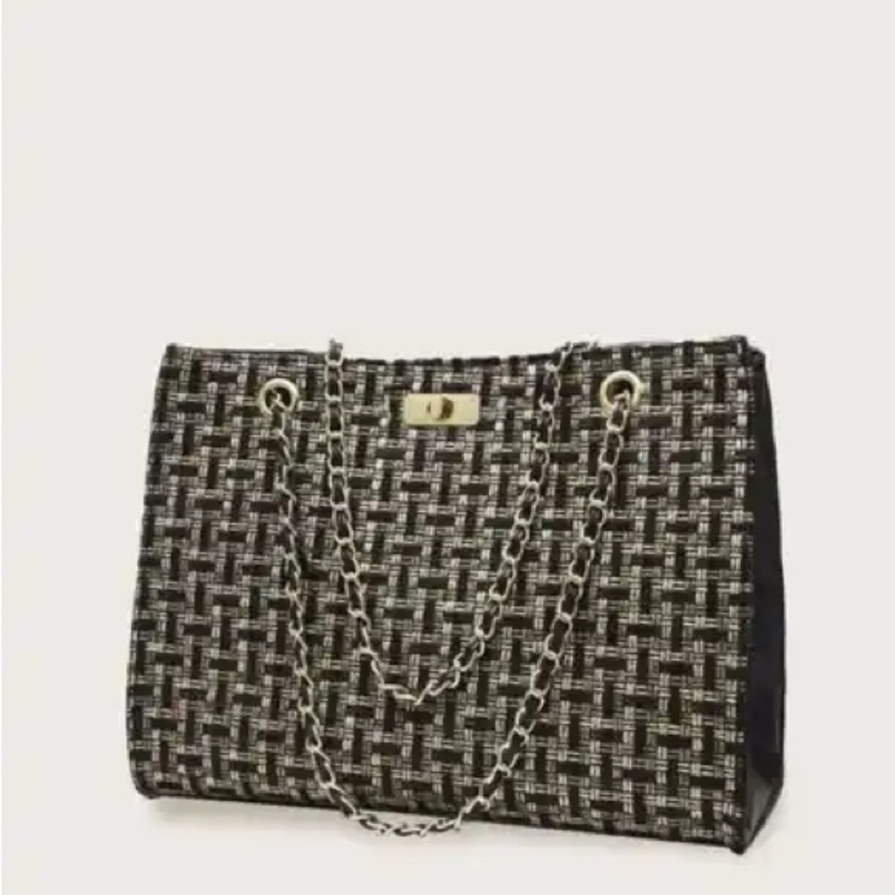 Social Etiquette Pattern Knitted Bag